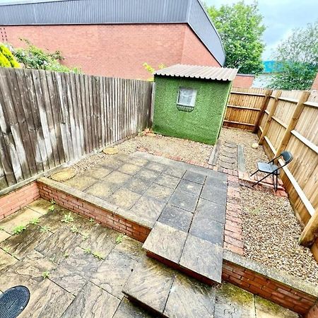 Lovely Spacious Room Near Train Station And University Dallington  Exteriör bild